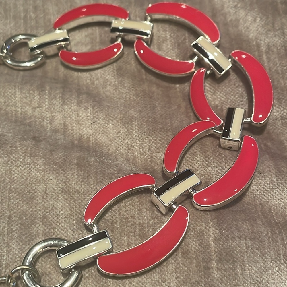 Red Link Statement Necklace Black & White Long Links 18” - Picture 7 of 8